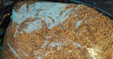 Ponad 50 kilogramów tytoniu bez akcyzy zabezpieczone. Policjanci zatrzymali 63-latka